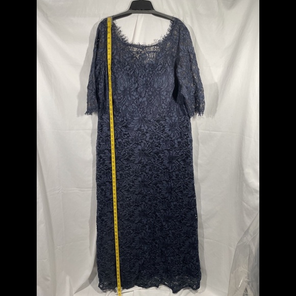 NWT JS Collections [ PLUS 22W ]‎ Bateau Neck Lace Gown In Mineral Blue - Picture 5 of 12